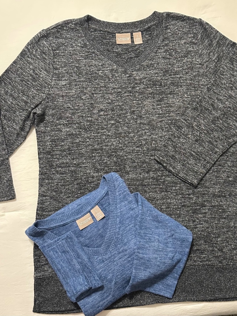 NEW Chico's Lot of 2 V-Neck 3/4 Sleeve Space Dye Knit Sweaters Size 1 M
